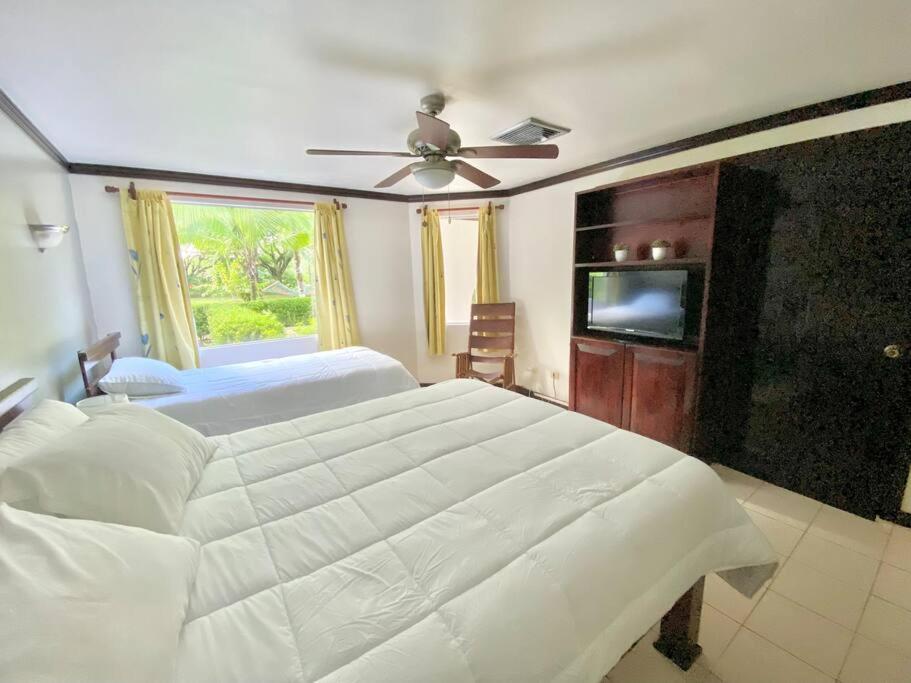 Lovely 2-BDroom Condo in Laguna Eco Village Resort Quepos Esterno foto